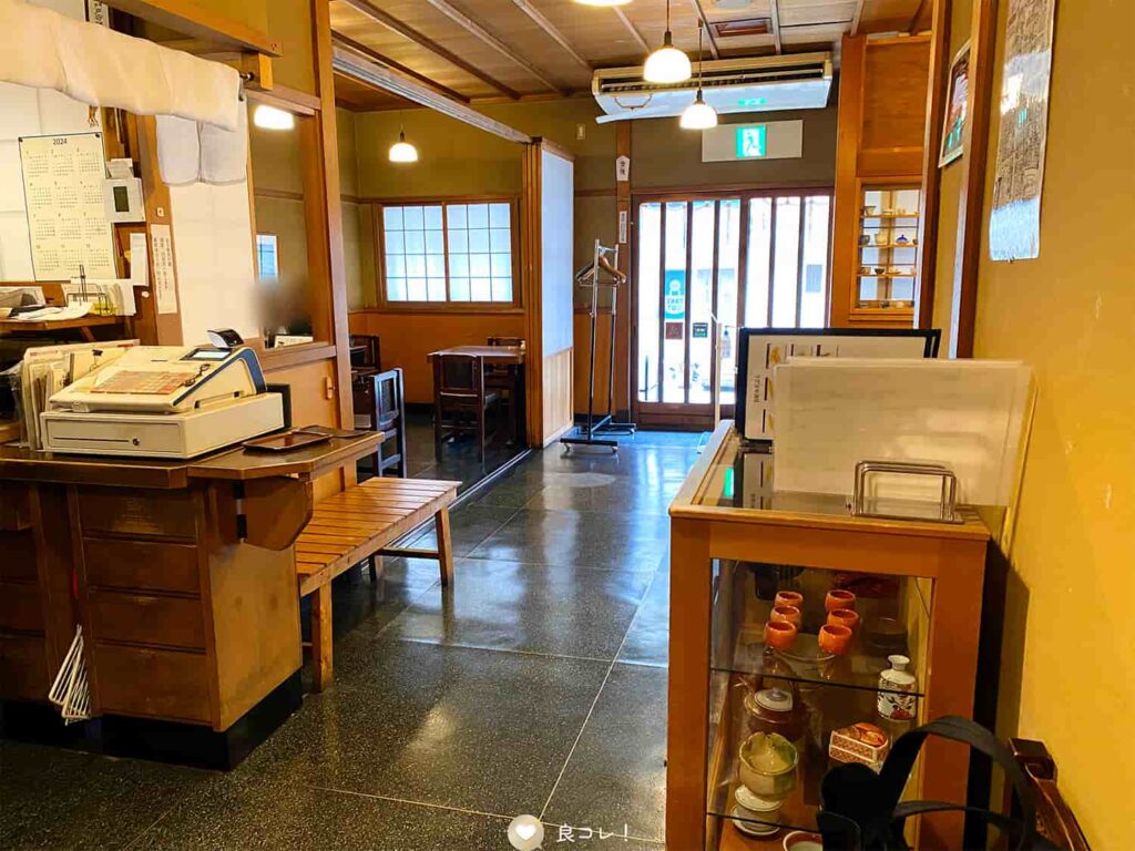 関宿屋の店内